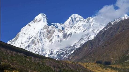 Uttarakhand Opens 83 Himalayan Peaks: Economic Opportunity