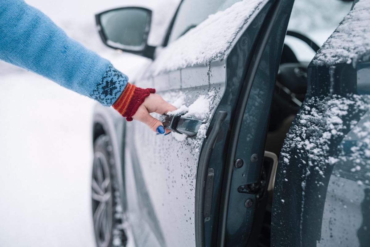 Expert Tips to Open Frozen Car Doors Safely This Winter