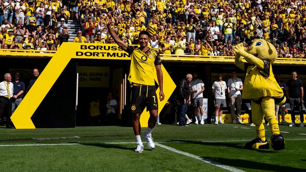 Borussia Dortmund Season Opener: A Test of Discipline and Home Strength